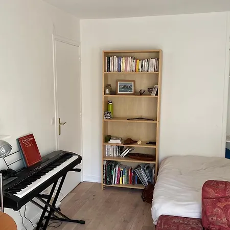 Charming 30m Near Montmartre Апартаменты *